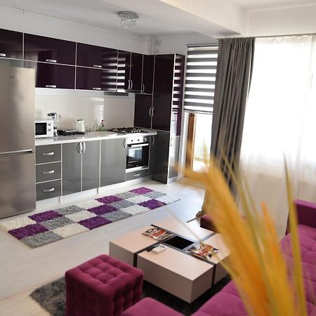 Appartamento London Năvodari Esterno foto