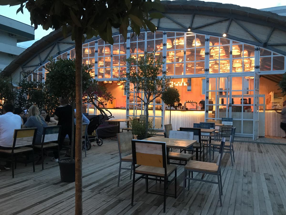Appartamento London Năvodari Esterno foto